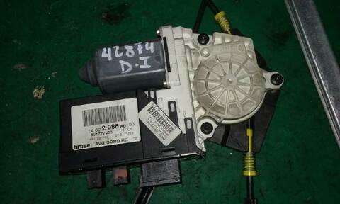 Foto 3ª: Elevalunas Eléctrico Delantero Izquierdo Peugeot 807 2.2 HDI FAP CAT 4HW) 128CV 94KW [4HXDW12TED4FAP] (2002)