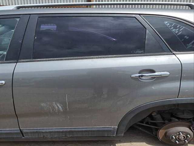 Puerta Trasera Izquierda Kia Sorento D4HB