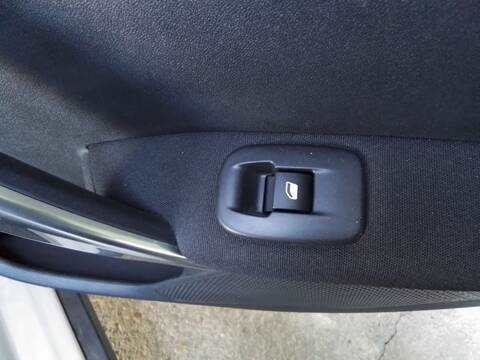 Botonera Elevalunas Peugeot 2008 ALLURE 120CV 88KW