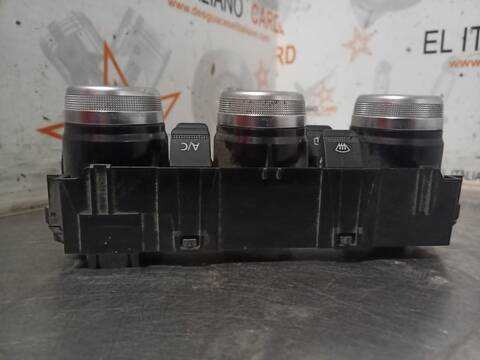 Foto 4ª: Mando Climatizador Dacia Duster ACCESS 115CV 84KW [H4M D7] (2019)