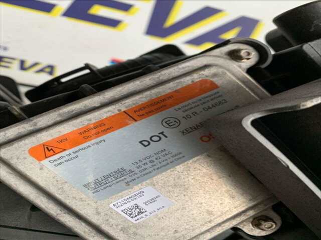 Foto 2ª: Faro Izquierdo Land Rover Discovery 2.0 DTD 179CV 0CV [204DTD] (2018)