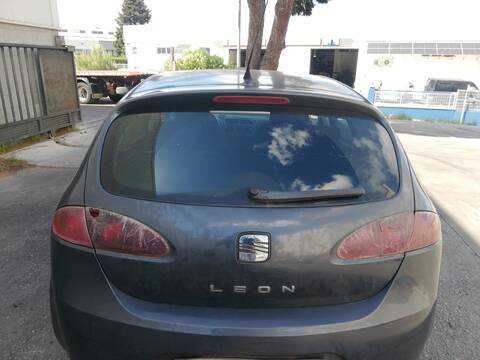 Portón Seat Leon BKD