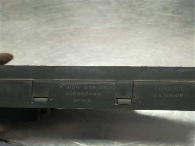 Foto 3ª: Caja Reles Fusibles Bmw Serie 5 518 520 D BERLINA 163CV 120KW [M47N204D5] (2006)