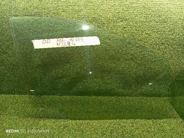 Luna Delantera Derecha Mercedes Clase ML 320 3.0 CDI 5P