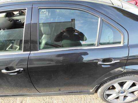 Puerta Trasera Izquierda Ford Mondeo N7BA BERLINA