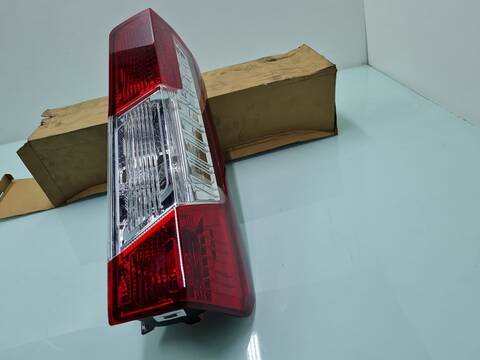 Foto 2ª: Piloto Trasero Derecho Ford Transit DIESEL (2014)