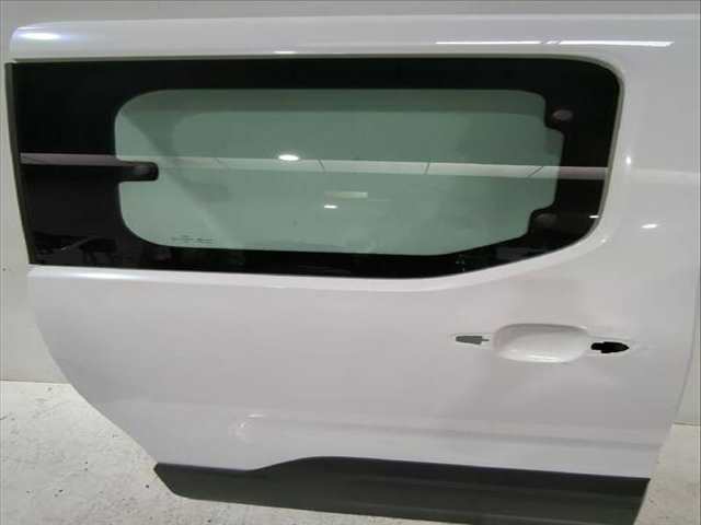 Foto 3ª: Puerta Lateral Corredera Derecha Peugeot Rifter 1.5 BLUEHDI 100 102CV [YHT (DV5RCF) YHY (DV5RD)] (2018)