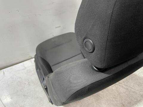 Foto 2ª: Asiento Delantero Izquierdo Volkswagen Golf COMFORTLINE BLUEMOTION AUT. 150CV (2013)