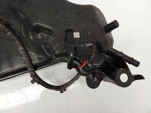 Foto 3ª: Deposito AdBlue Volkswagen Golf 2.0 TDI 116CV 85KW [DSUD,DXRC,DTRB,DTRD] (2022)