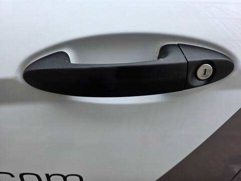 Maneta Exterior Delantera Izquierda Ford Fiesta XUJB