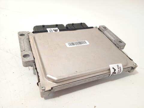 Foto 2ª: Centralita Motor ECU Peugeot 5008 2.0 HDI 150 - BLUEHDI 150 150CV 110KW [AHX] (2014)