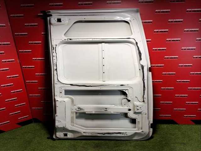 Foto 3ª: Puerta Trasera Izquierda Renault Master 2.3 DCI 125 FWD FV0C FV0D FV0G FV0H FV0J FV0K) 125CV 92KW FURGONETA [M9T 670,M9T 672,M9T 676,M9T 678,M9T 680,M9T 870,M9] (2013)