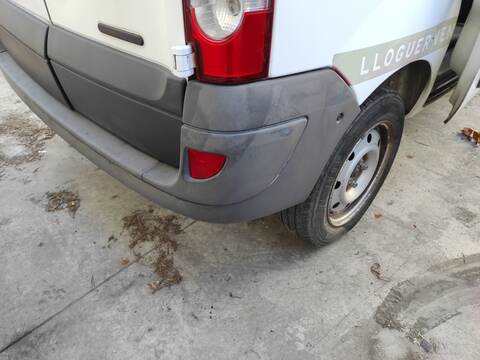 Foto 3ª: Paragolpes Trasero Nissan Kubistar K9K700 (2007)