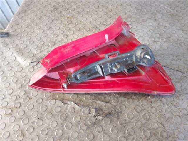 Foto 2ª: Piloto Trasero Derecho Citroen C4 1.6 COLLECTION [1.6 LTR. - 80 KW HDI CAT (9HY - DV6TED4)] [9HY (DV6TED4)]