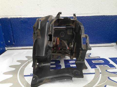Foto 3ª: Caja Reles Fusibles Volkswagen Touran 1.9 TDI 105CV (2006)