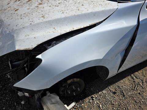 Aleta Delantera Izquierda Mazda 2 P5 BERLINA