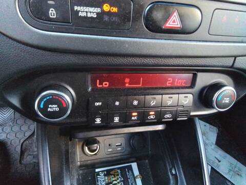 Foto 2ª: Mando Climatizador Kia Carens BASIC 116CV 85KW [D4FD] (2018)