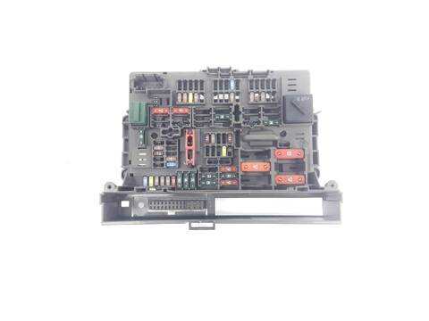 Foto 3ª: Caja Reles Fusibles Bmw Serie 3 315 2.0 TD 184CV [N47D20C] (2004)