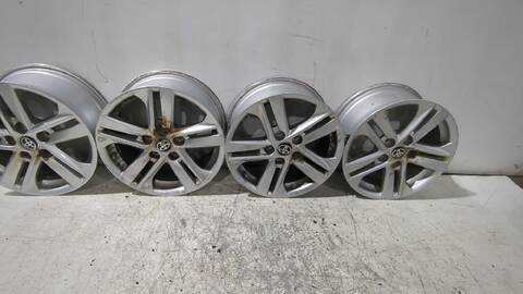 Foto 2ª: Juego LLantas Toyota Corolla 1.8 VVTI HYBRID ZWE219) HATCHBACK 140CV [2ZR-FXE] (2018)