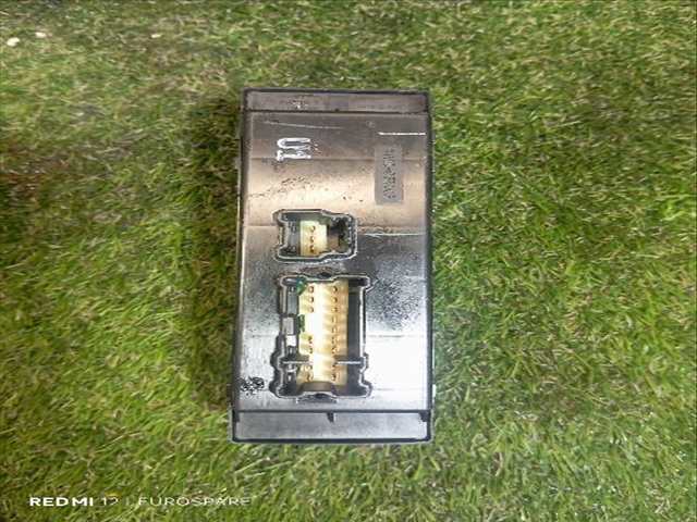 Foto 3ª: Botonera Elevalunas Nissan Navara 2.3 TD D23 [YS23] (2018)