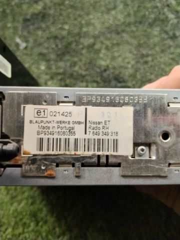 Foto 4ª: Sistema Audio Radio CD Nissan Terrano 2.7 TD TI 5P [TD27 TI] (2002)