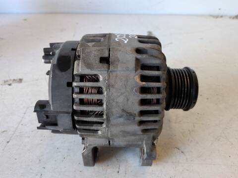 Foto 2ª: Alternador Volkswagen Touran ADVANCE 2.0 TDI 140CV (2003)