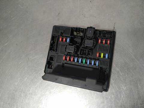 Caja Reles Fusibles Nissan Qashqai ACENTA 150CV 110KW