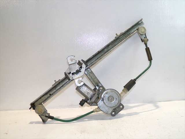 Foto 2ª: Elevalunas Eléctrico Delantero Derecho Alfa Romeo 146 2.0 TD 1994-1999 [AR33601] (1998)