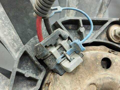 Foto 2ª: Electroventilador Alfa Romeo 147 1.6 16V CAT 105CV 77KW [AR37203] (2004)