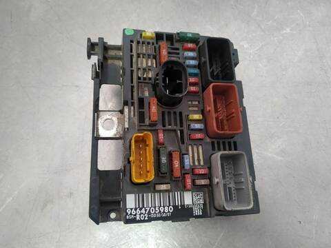 Caja Reles Fusibles Peugeot 407 140CV 103KW