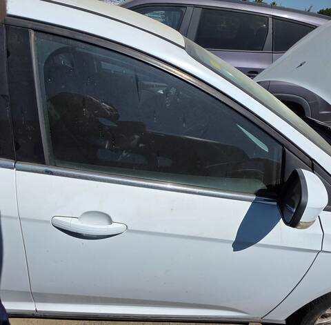 Puerta Delantera Derecha Ford Focus T1DA BERLINA