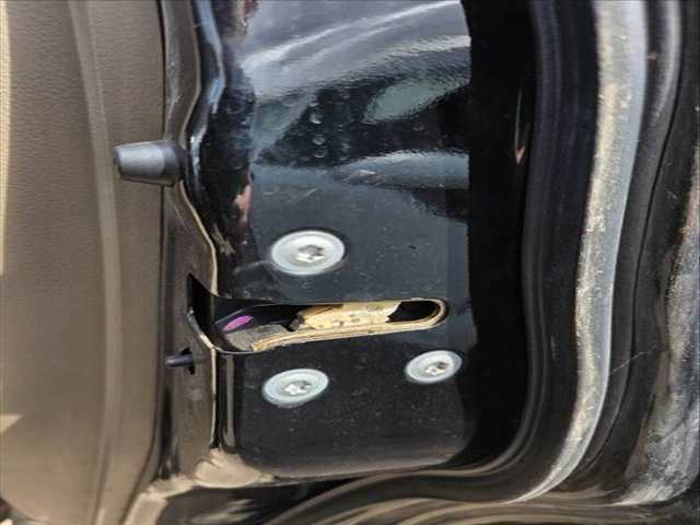 Cerradura Puerta Trasera Derecha Nissan Murano BASICO 234CV 172KW
