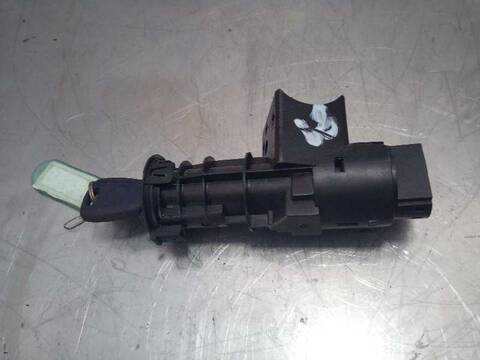 Foto 2ª: Antirrobo Fiat Punto 1.2 8V BERLINA 60CV 44KW [188A4000] (2000)