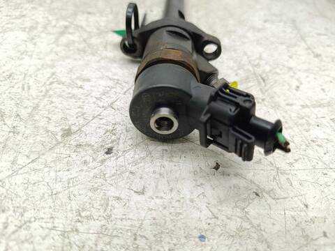 Foto 2ª: Inyectores Ford C Max AMBIENTE D) 109CV 80KW FOCUS CAP) [G8DB] (2004)