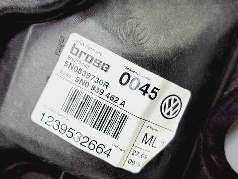 Foto 2ª: Elevalunas Manual Trasero Derecho Volkswagen Tiguan ADVANCE BLUEMOTION 110CV 81KW [CFF] (2012)