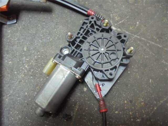 Foto 3ª: Elevalunas Eléctrico Delantero Derecho Ford Fiesta 1.3 I [J4L]