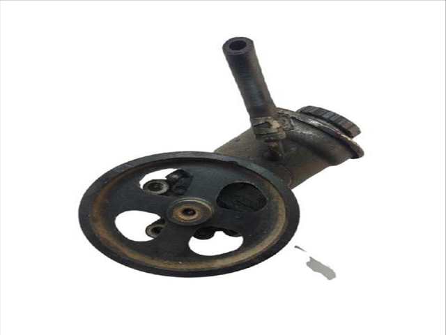 Bomba de Direccion Toyota Verso 2.2 D-4D AUR10_ AUR10R)