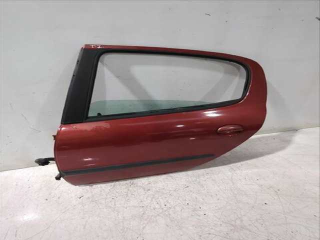 Foto 2ª: Puerta Trasera Izquierda Peugeot 206 1.4 HDI ECO 70 68CV [8HX (DV4TD) 8HZ (DV4TD)] (1998)