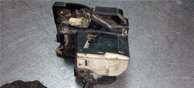 Cerradura Puerta Delantera Derecha Renault Clio 1.5 AUTHENTIQUE [1.5 LTR. - 48 KW DCI DIESEL]