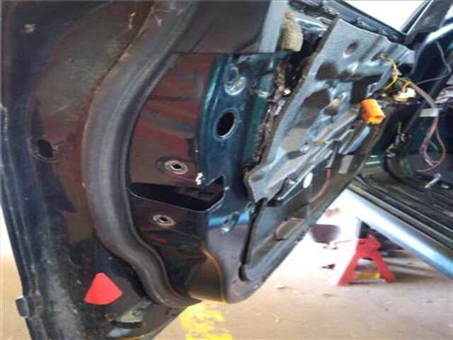 Foto 3ª: Puerta Delantera Izquierda Bmw Serie 5 518 2.5 523I [2.5 LTR. - 125 KW 24V CAT] [M52 B25 (25 6 S3)]