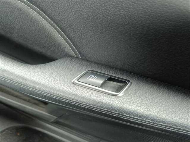 Botonera Elevalunas Mercedes Clase E 180 OM651925 AUT.