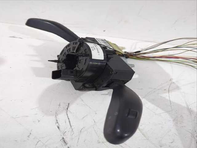 Foto 2ª: Mando Multifuncion Volkswagen Polo 1.9 SDI 64CV [ASY] (2001)