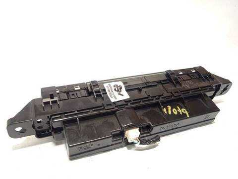 Foto 4ª: Mando Climatizador Toyota Prius BASIS 122CV 90KW [2ZRFXE] (2017)