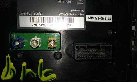 Foto 3ª: Sistema GPS Renault Koleos DYNAMIQUE 150CV 110KW [M9RZ856] (2010)