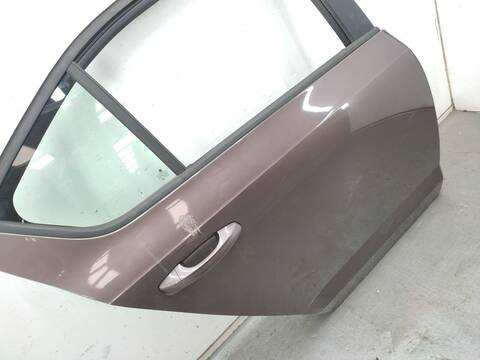 Foto 3ª: Puerta Trasera Derecha Skoda Octavia 1.6 TDI 105CV 77KW [CLHA] (2015)