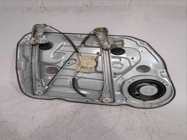 Foto 3ª: Elevalunas Eléctrico Delantero Derecho Kia Carens 2.0 CRDI 140 140CV [D4EA] (2006)