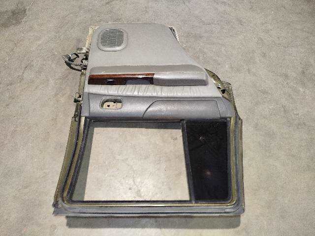 Foto 3ª: Puerta Trasera Izquierda Nissan Patrol 2.8 TD Y61 TD6 [RD28ETI] (1999)