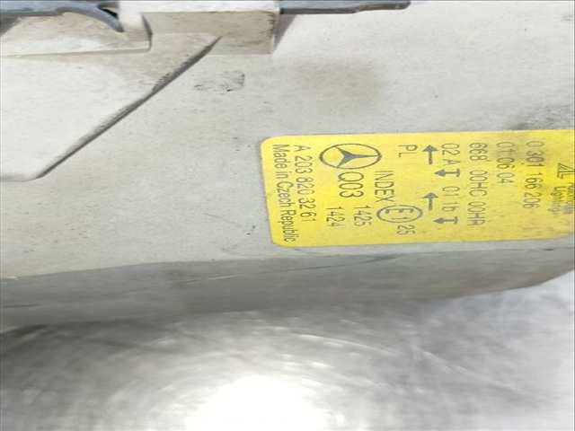 Foto 3ª: Faro Derecho Mercedes Clase C 160 200 CDI 203.004) BERLINA 122CV 90KW [OM646962] (2004)