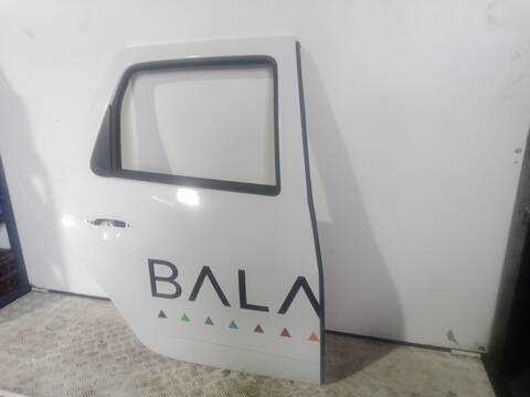 Foto 3ª: Puerta Trasera Derecha Dacia Duster 1.5 DCI HSMC) 107CV 79KW [K9K658] (2017)