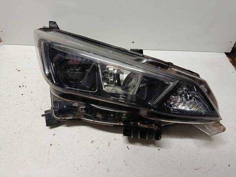 Faro Derecho Nissan Leaf EM57